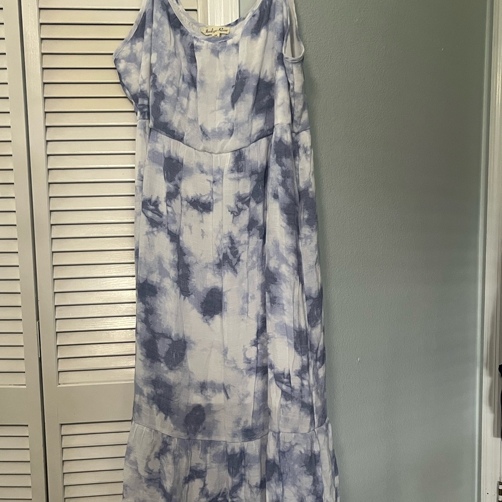 Tie-Dye Sleeveless Maxi Dress
